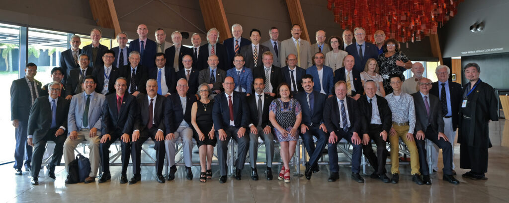 UY25 CV Comisionados y Jurado_001