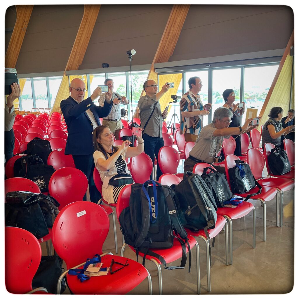 UY25 CV Comisionados y Jurado_005