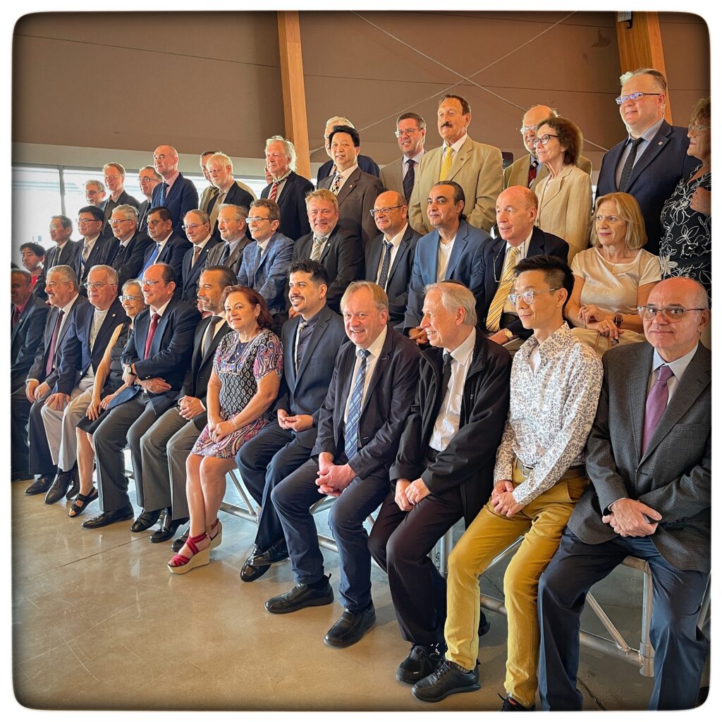 UY25 CV Comisionados y Jurado_006