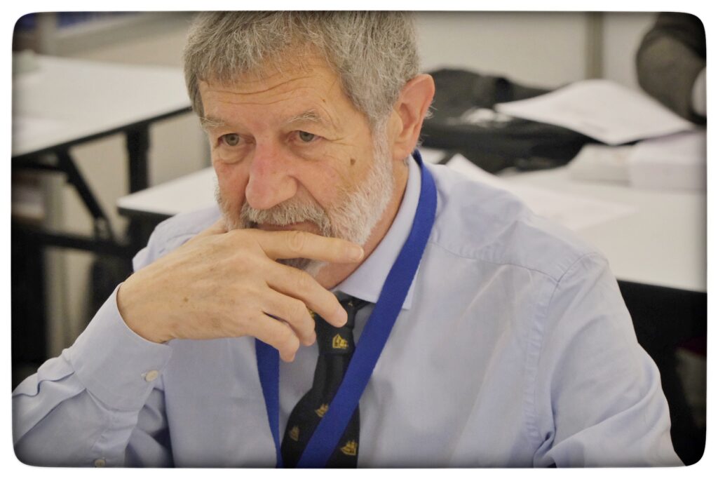 UY25 CV Comisionados y Jurado_012