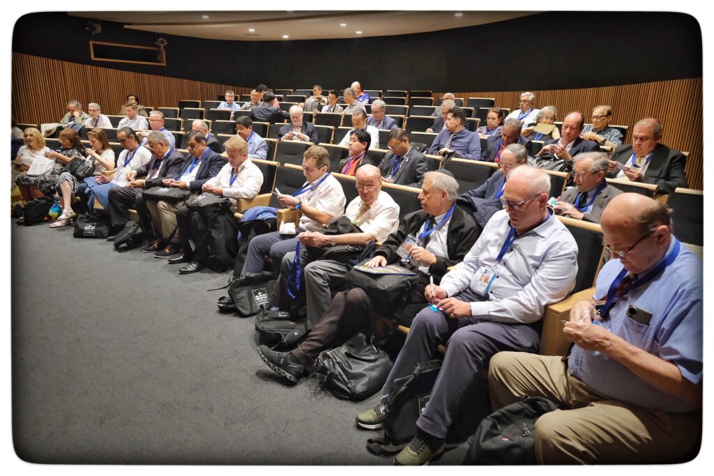 UY25 CV Comisionados y Jurado_015