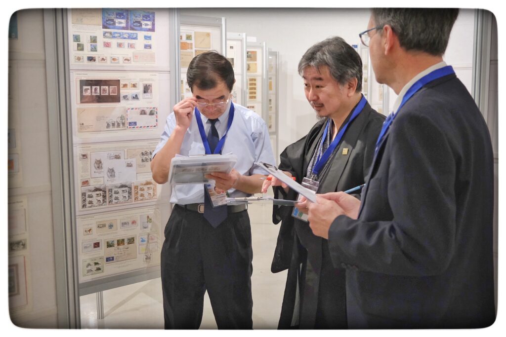 UY25 CV Comisionados y Jurado_025