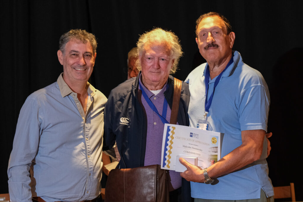 UY25 CV Comisionados y Jurado_042