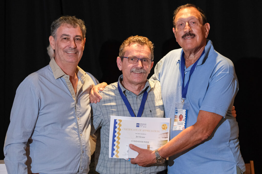 UY25 CV Comisionados y Jurado_068