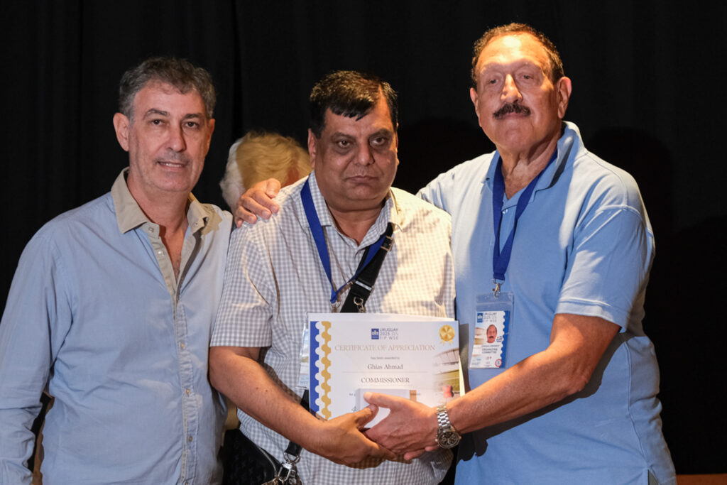 UY25 CV Comisionados y Jurado_072