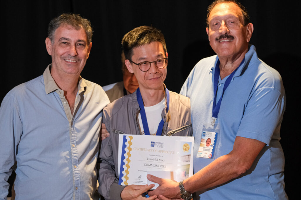 UY25 CV Comisionados y Jurado_074