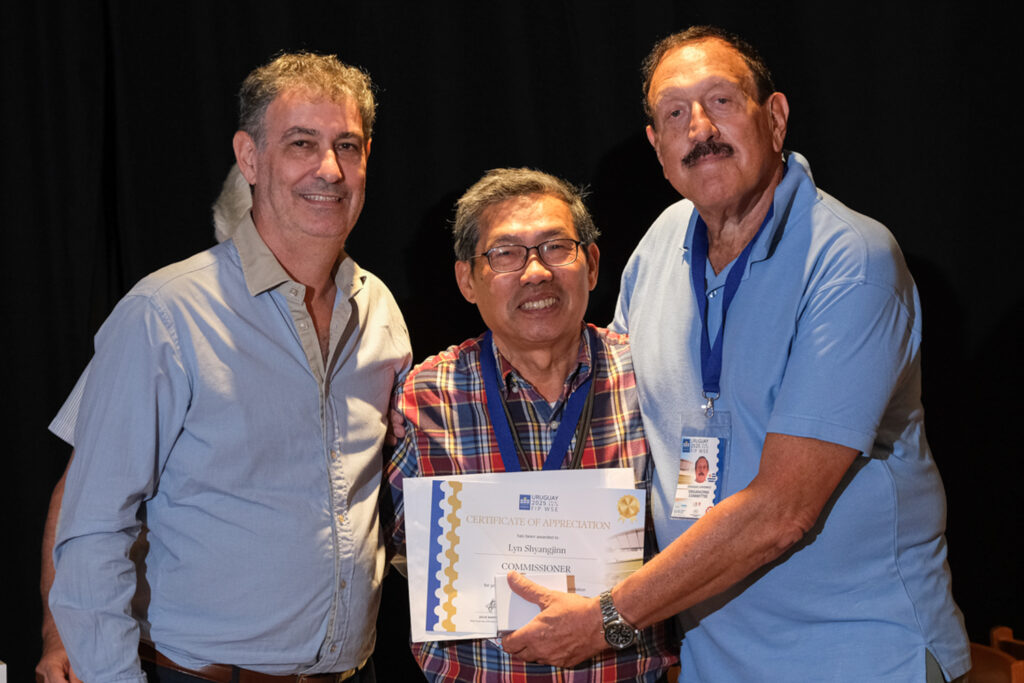 UY25 CV Comisionados y Jurado_082