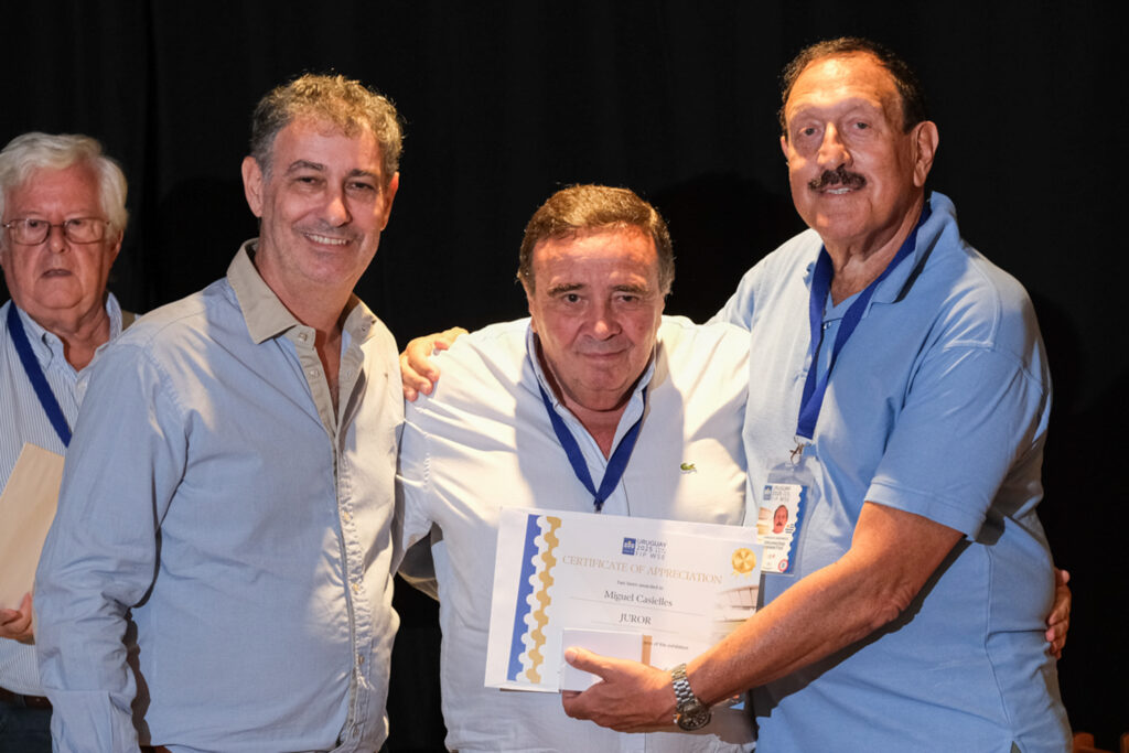 UY25 CV Comisionados y Jurado_108