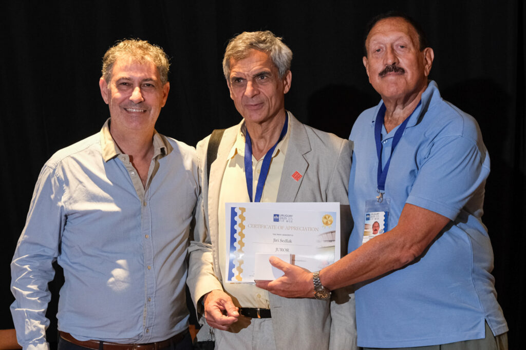 UY25 CV Comisionados y Jurado_112