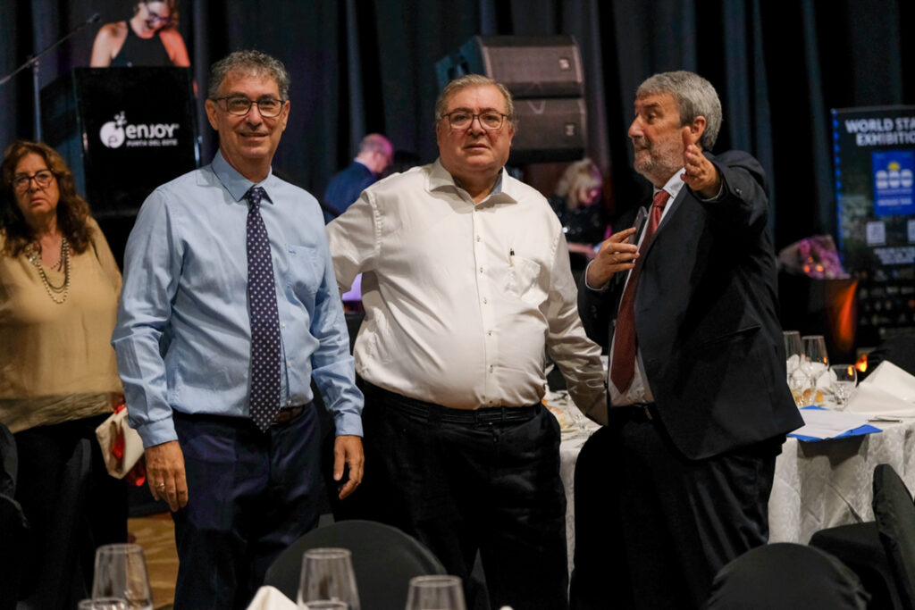 UY25 CV Palmarés _004