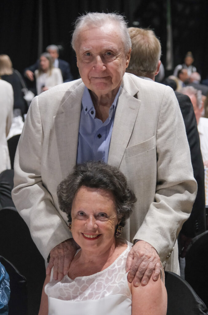 UY25 CV Palmarés _010