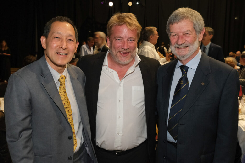 UY25 CV Palmarés _017