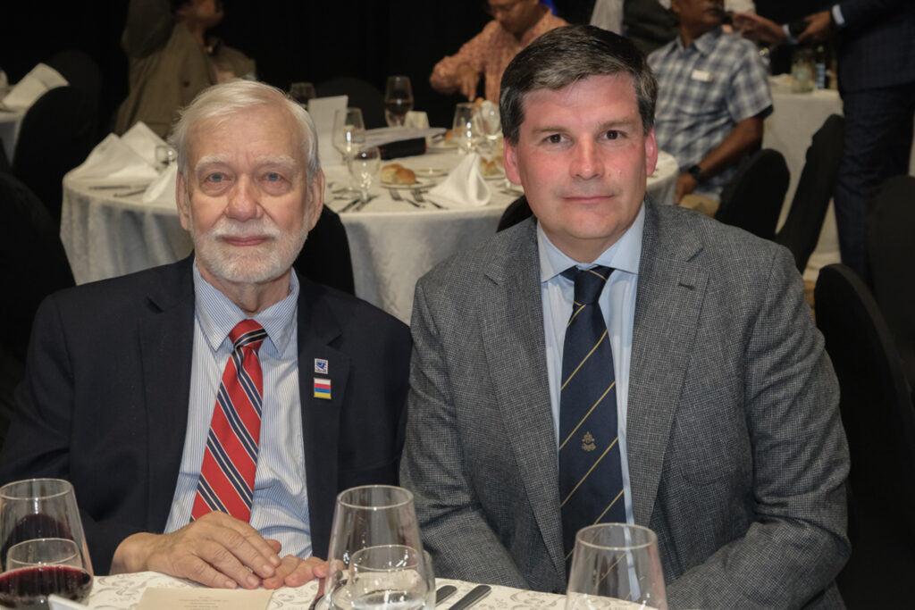 UY25 CV Palmarés _020