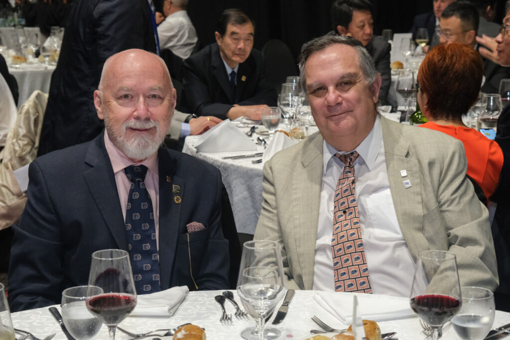 UY25 CV Palmarés _021