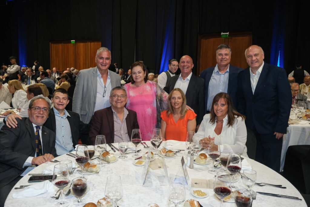 UY25 CV Palmarés _024