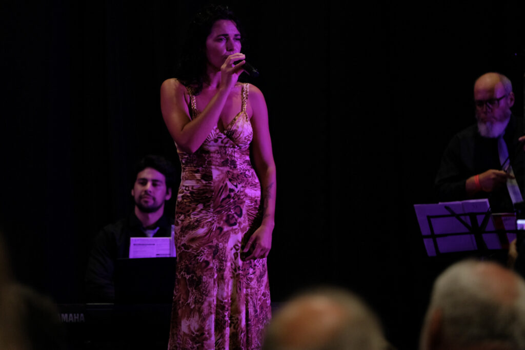 UY25 CV Palmarés _054