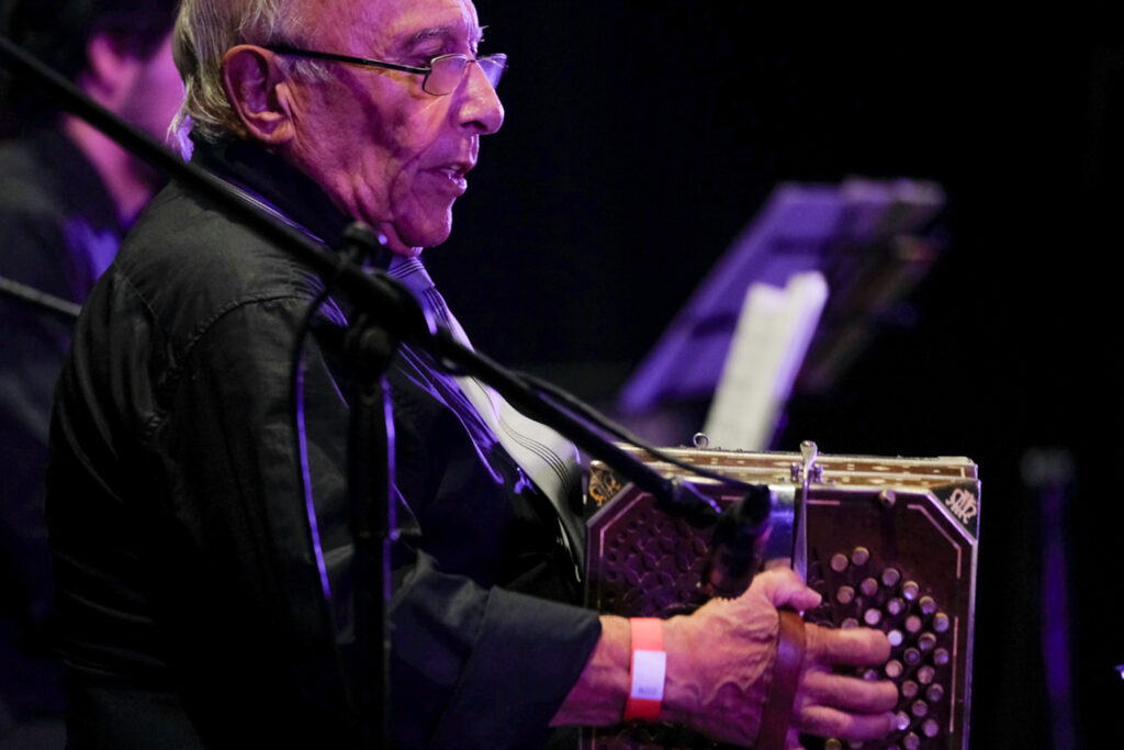 UY25 CV Palmarés _060