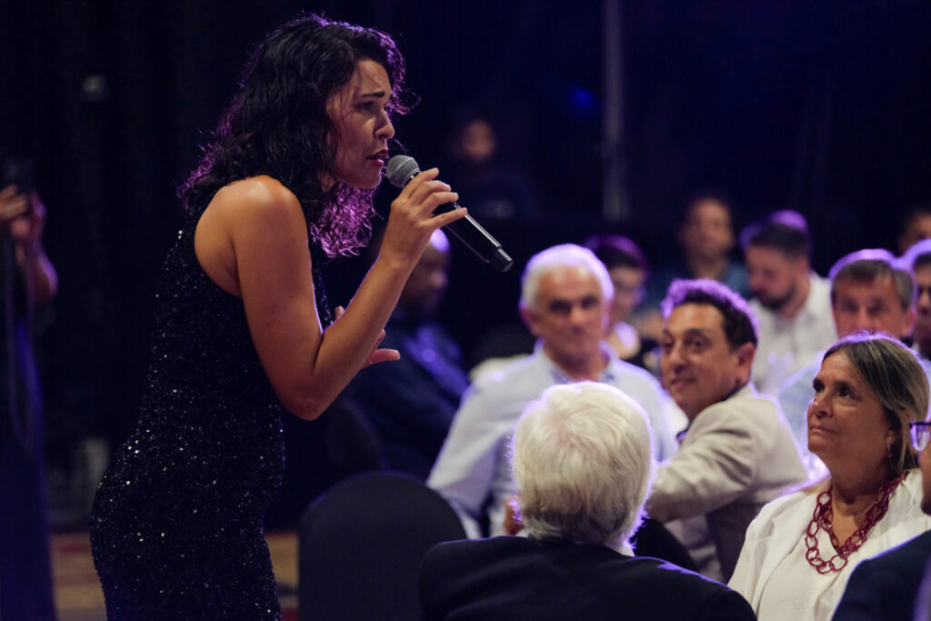 UY25 CV Palmarés _064