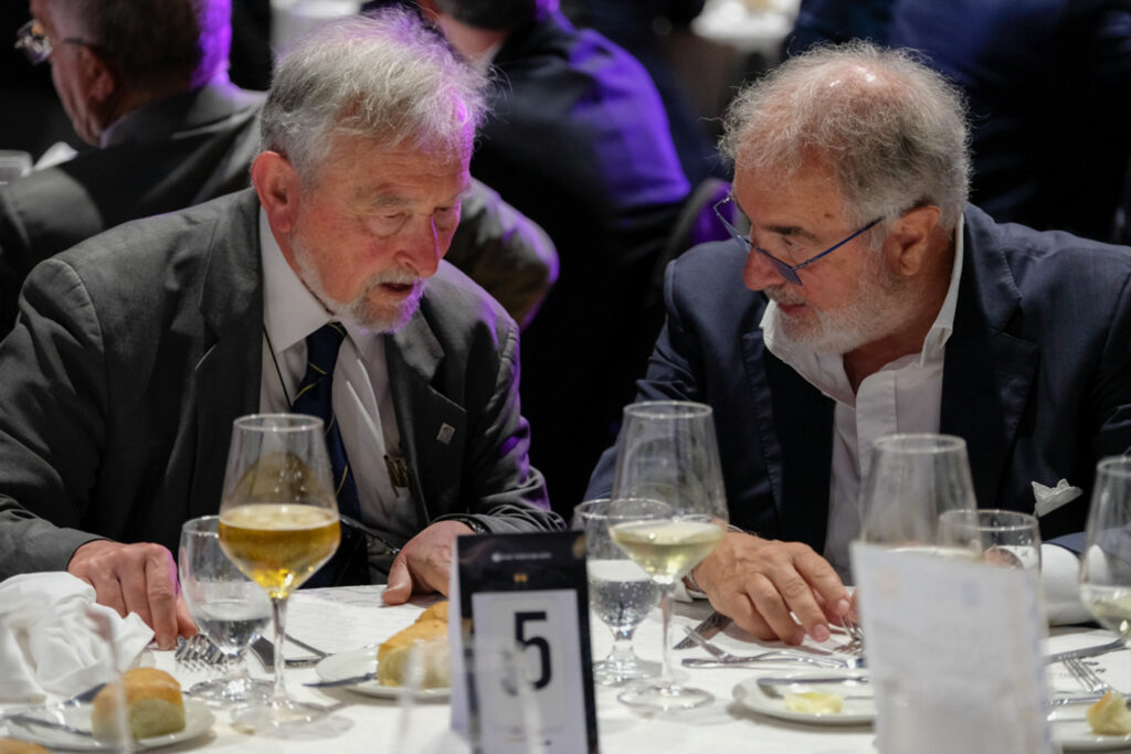 UY25 CV Palmarés _066