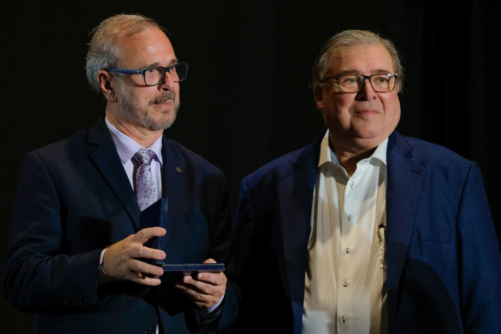 UY25 CV Palmarés _081