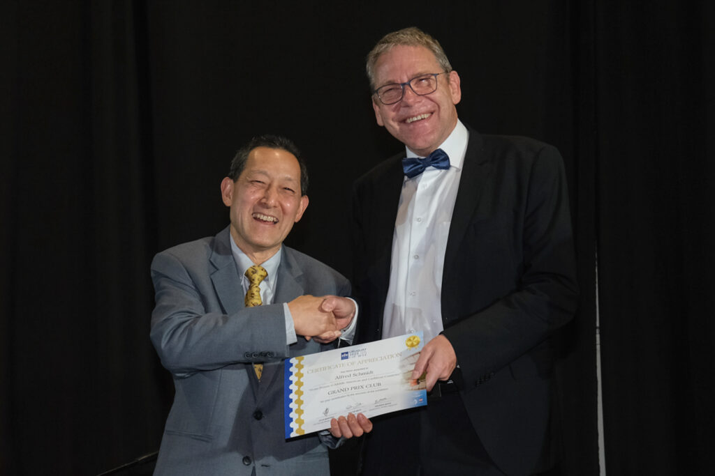 UY25 CV Palmarés _097