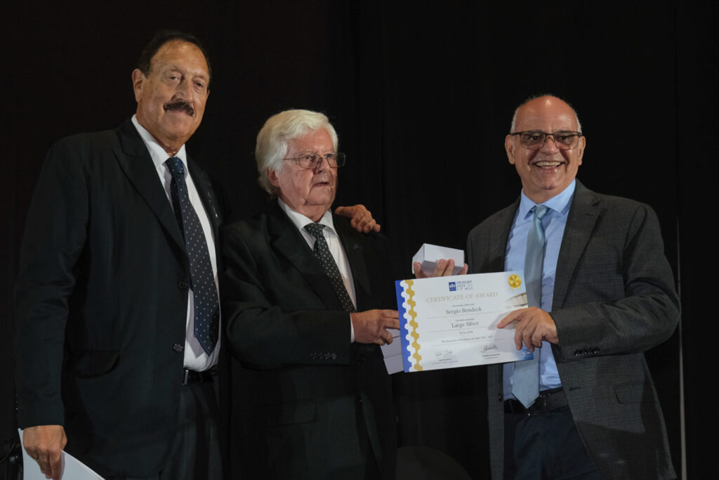 UY25 CV Palmarés _099