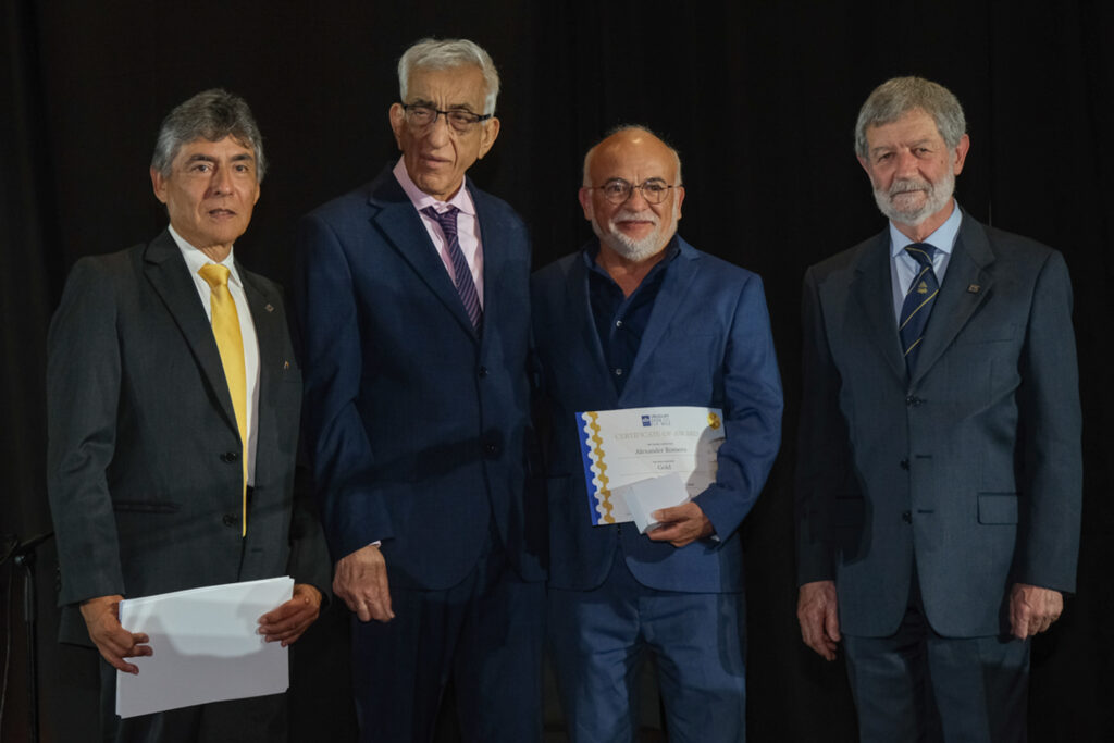 UY25 CV Palmarés _127