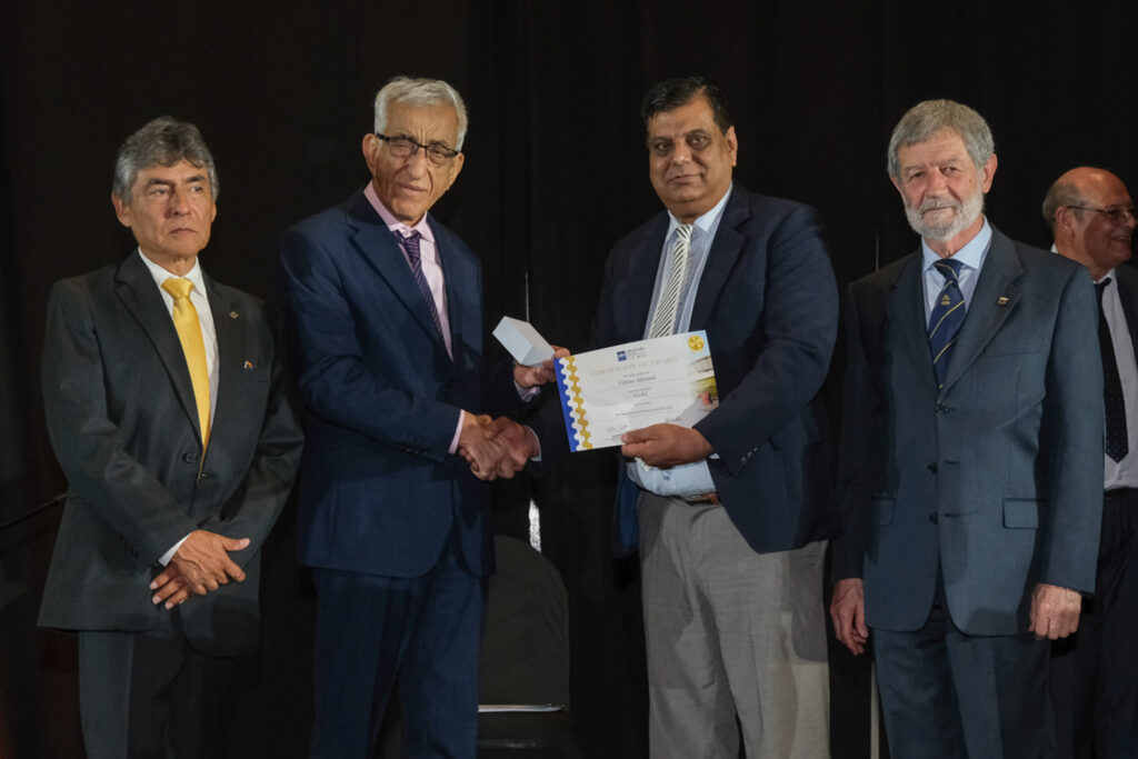 UY25 CV Palmarés _135