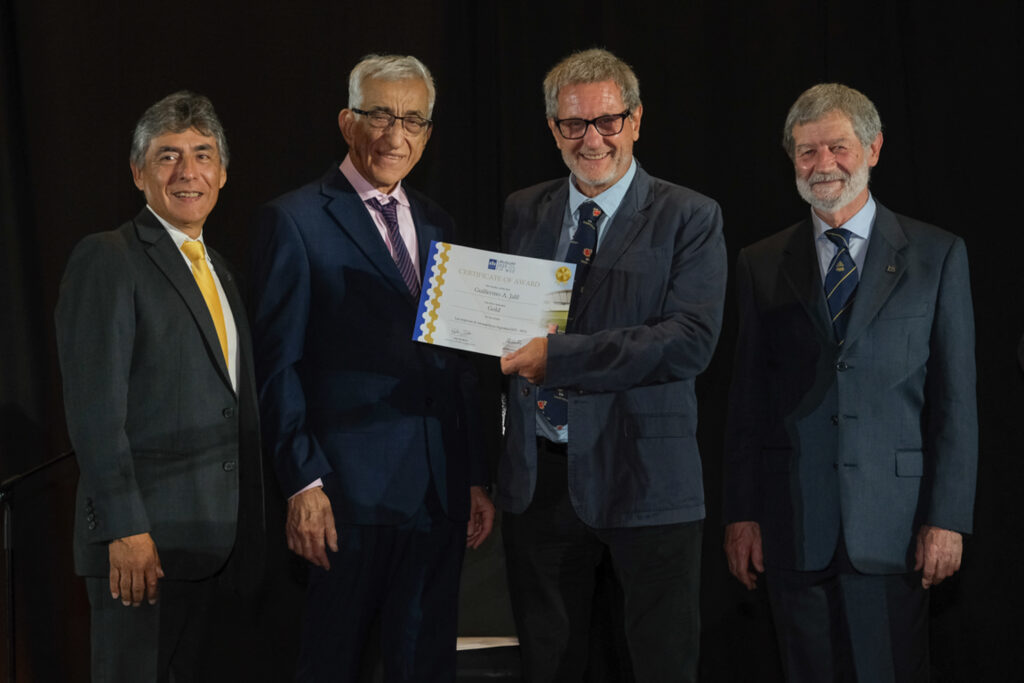 UY25 CV Palmarés _136