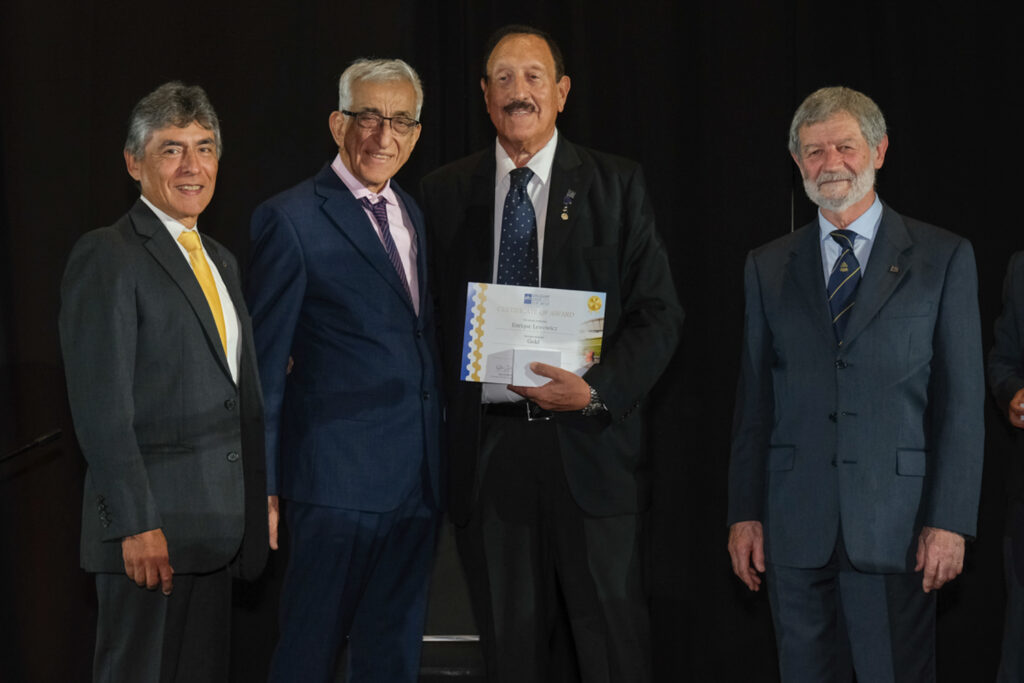 UY25 CV Palmarés _140