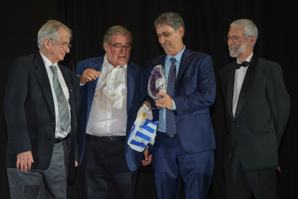 UY25 CV Palmarés _175