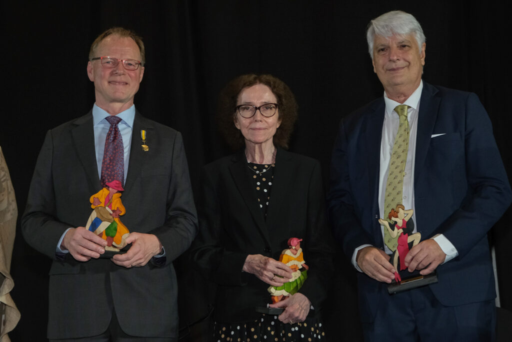 UY25 CV Palmarés _184