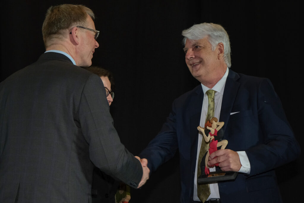 UY25 CV Palmarés _193