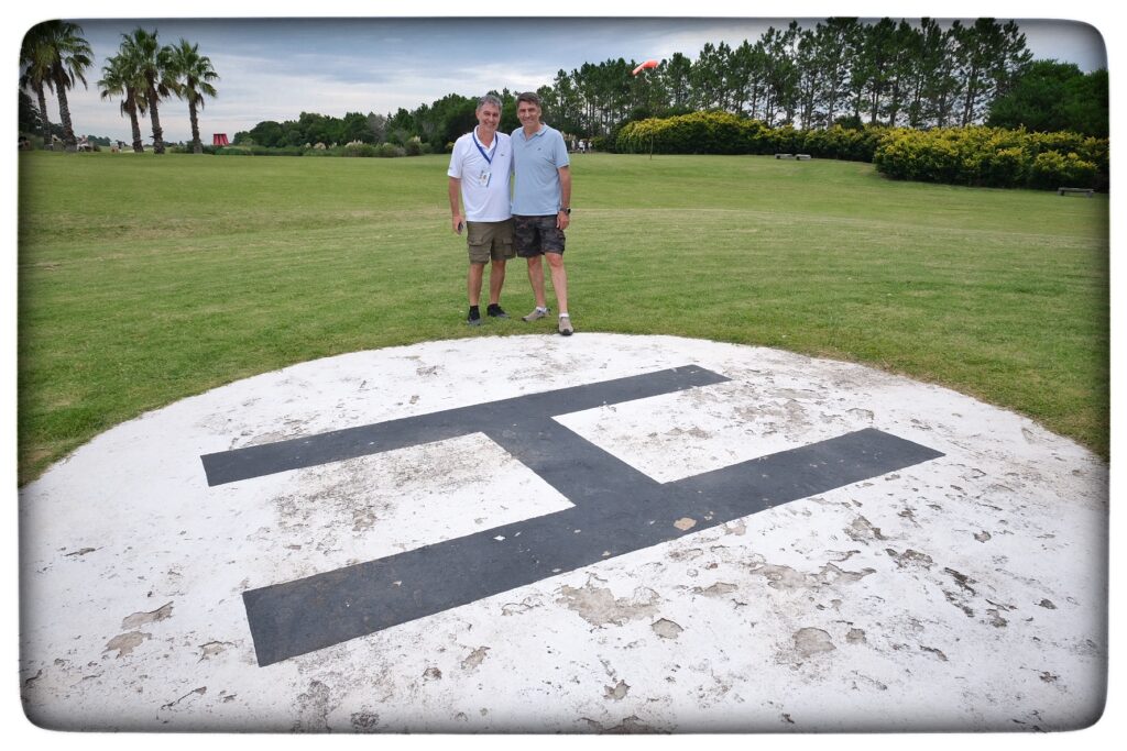 UY25 CV Vuelo Conmemorativo _001