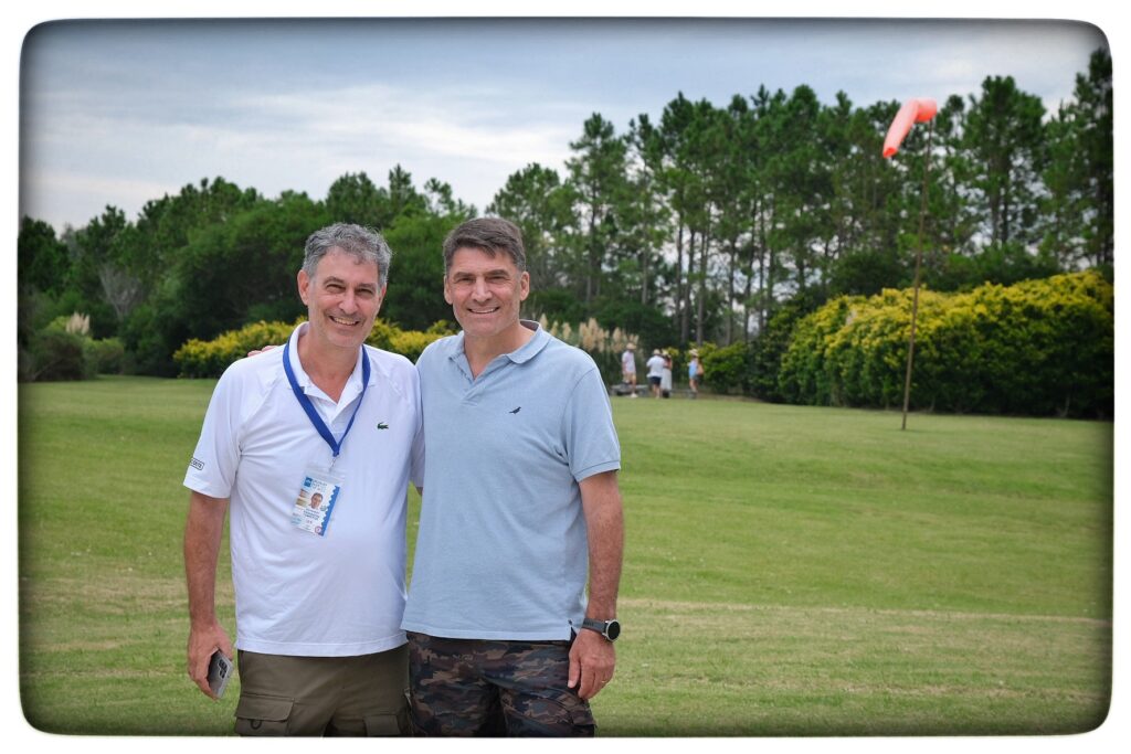 UY25 CV Vuelo Conmemorativo _002