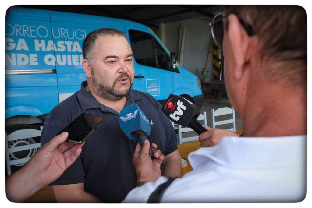 UY25 CV Vuelo Conmemorativo _031