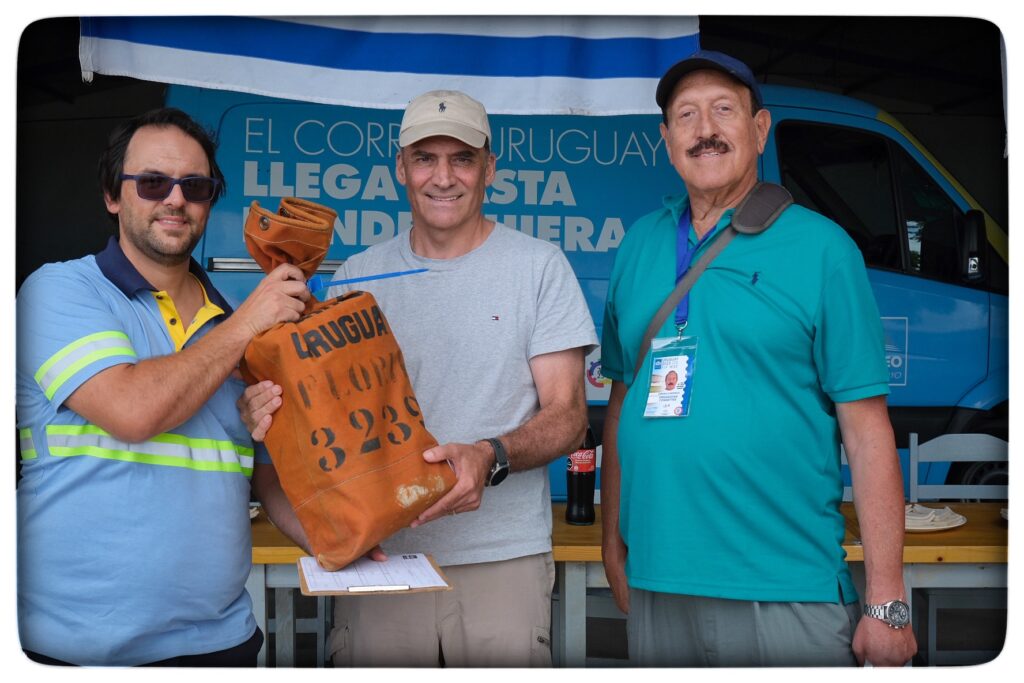 UY25 CV Vuelo Conmemorativo _037