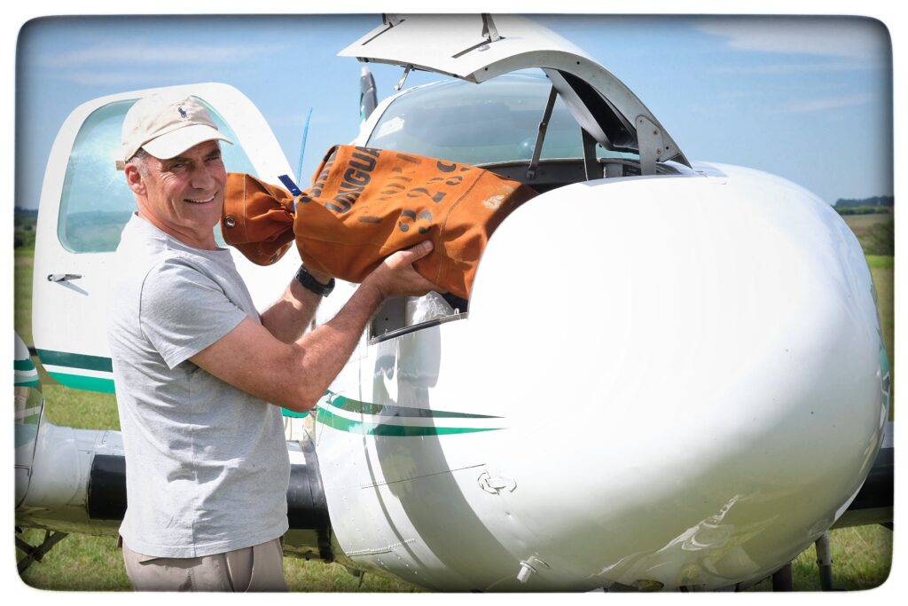 UY25 CV Vuelo Conmemorativo _040