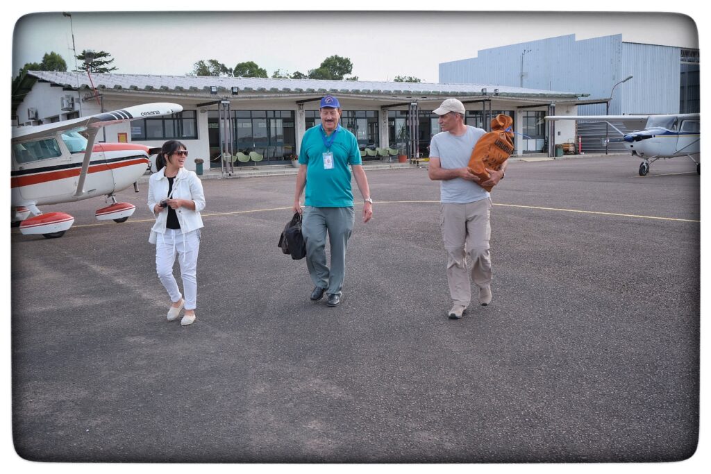 UY25 CV Vuelo Conmemorativo _053