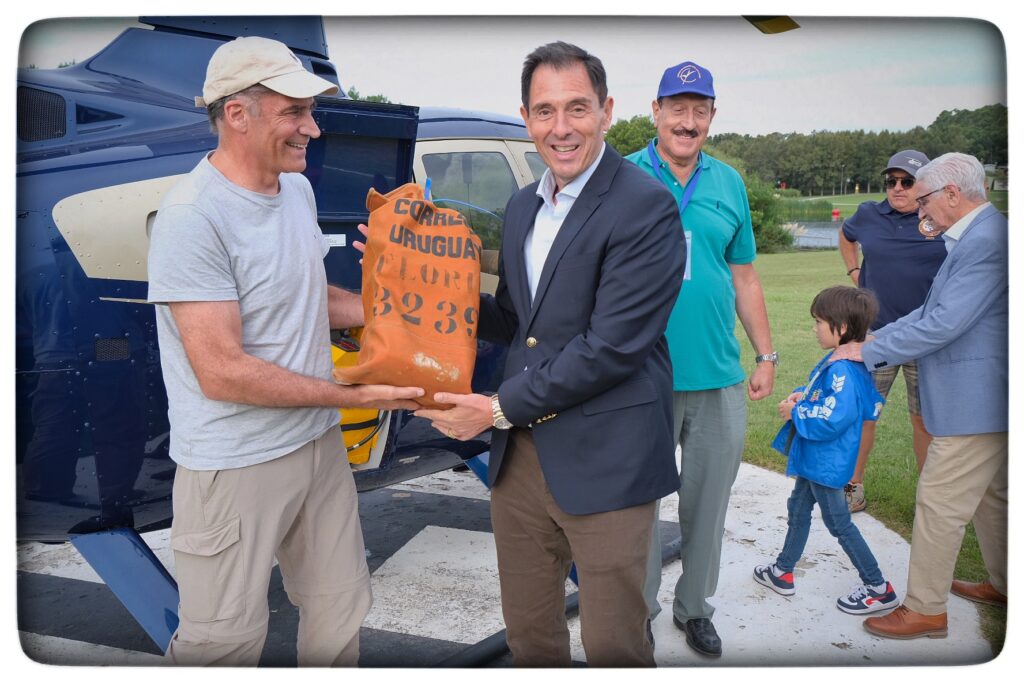 UY25 CV Vuelo Conmemorativo _070