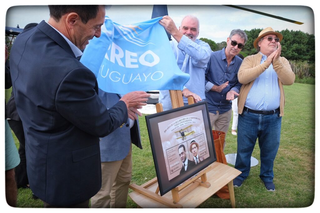 UY25 CV Vuelo Conmemorativo _075