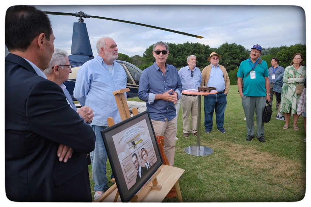 UY25 CV Vuelo Conmemorativo _081