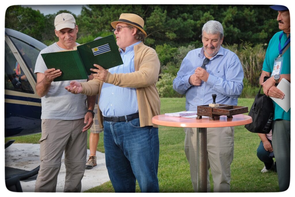 UY25 CV Vuelo Conmemorativo _086