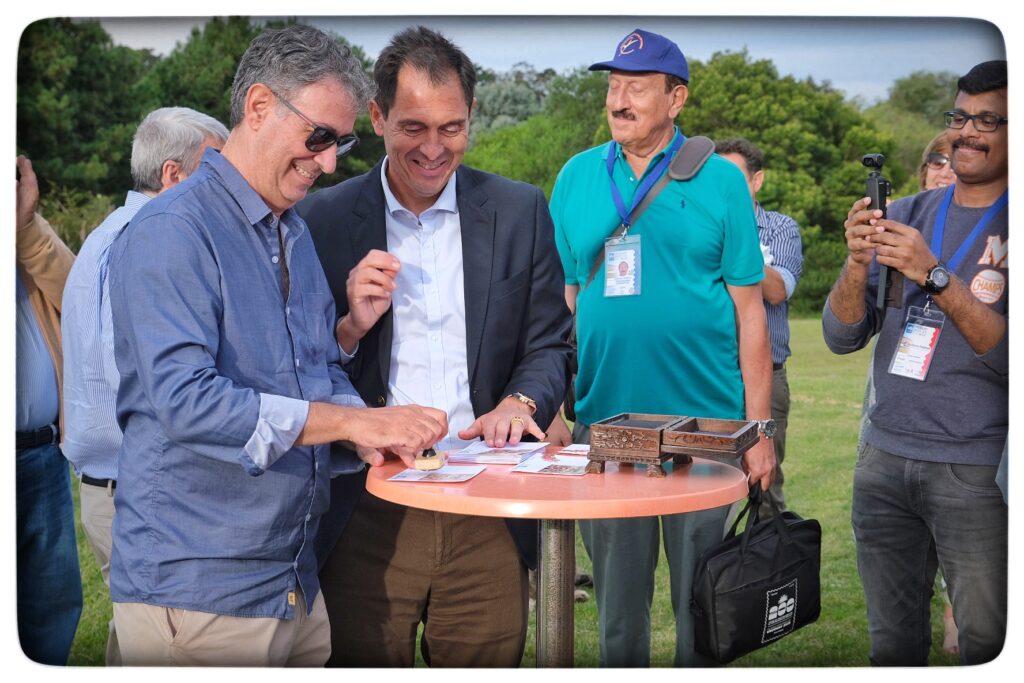 UY25 CV Vuelo Conmemorativo _093