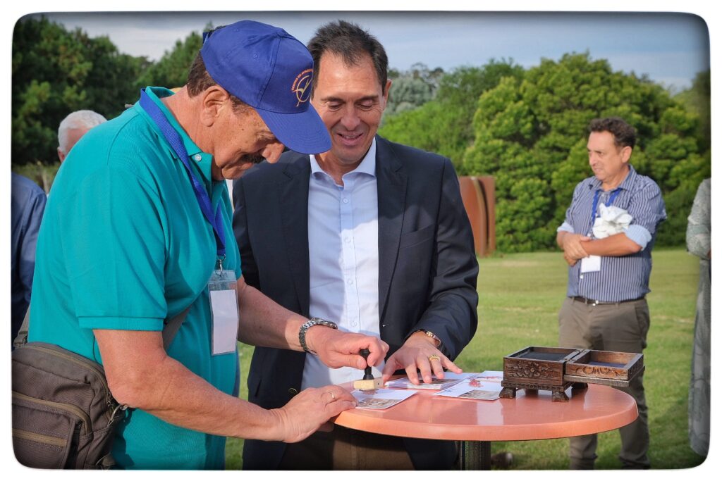 UY25 CV Vuelo Conmemorativo _102