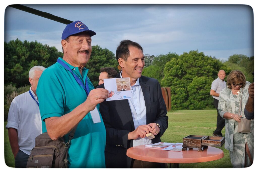 UY25 CV Vuelo Conmemorativo _103