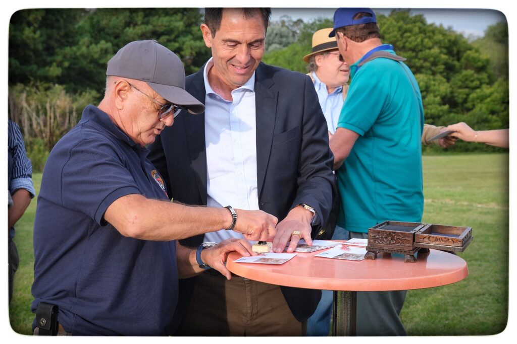 UY25 CV Vuelo Conmemorativo _104