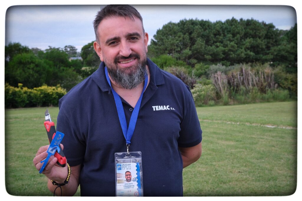 UY25 CV Vuelo Conmemorativo _114