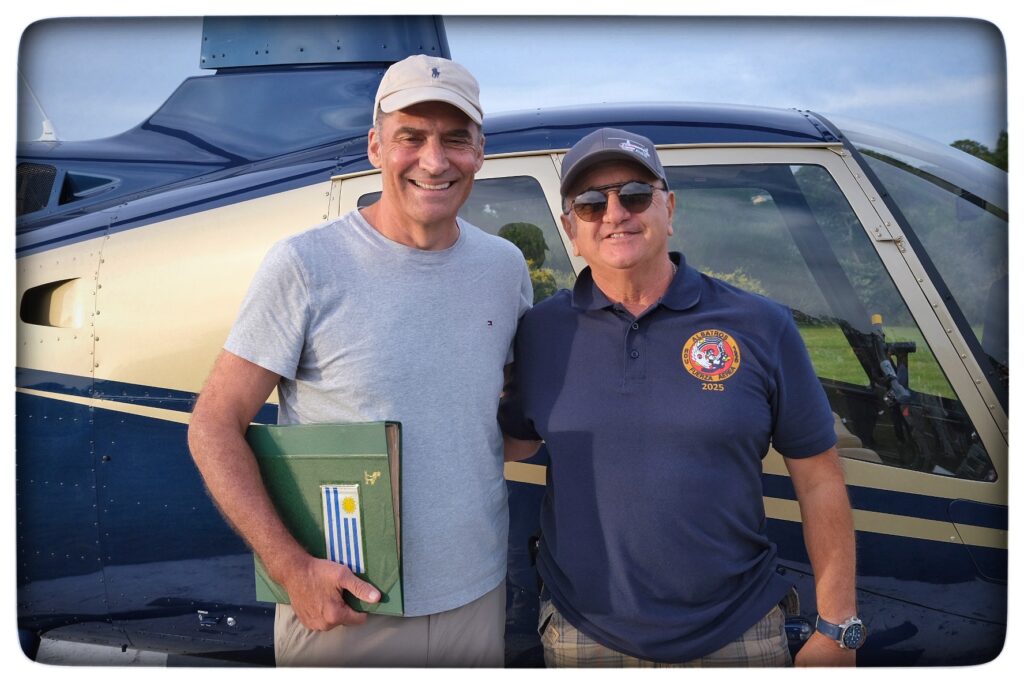 UY25 CV Vuelo Conmemorativo _124