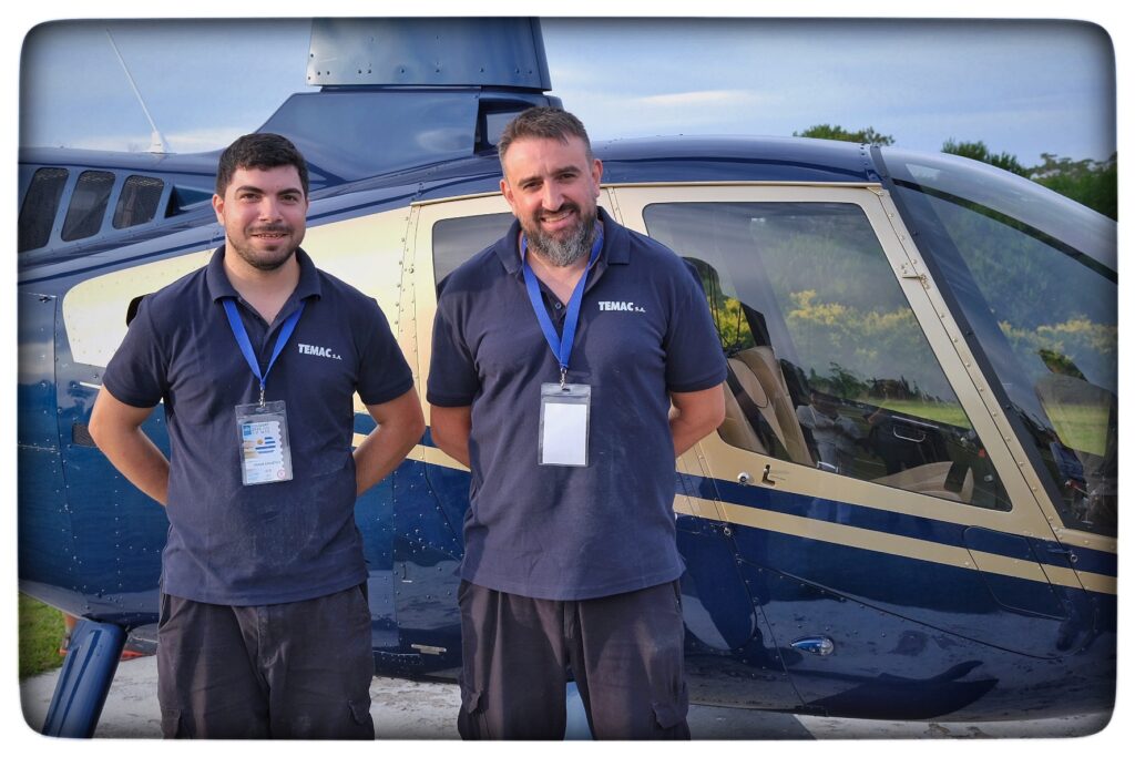 UY25 CV Vuelo Conmemorativo _125